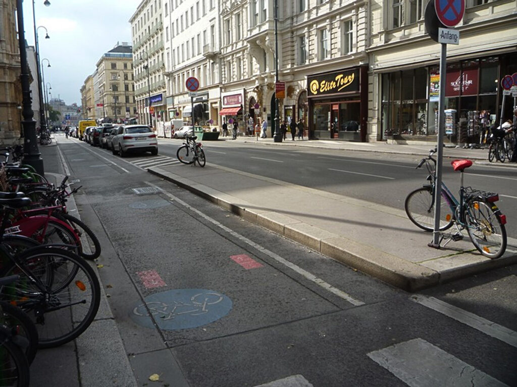 Wiedeńskie skrzyżowania, stojaki i przystanki